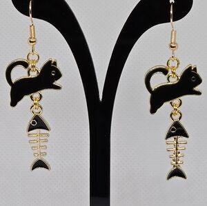Cat & fish earrings